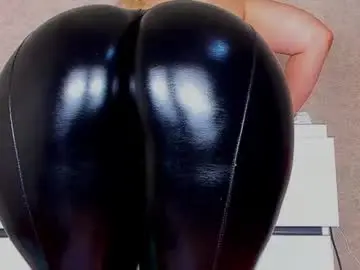 Chaturbate Live Sex Cam of tykita