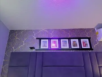 Chaturbate Live Sex Cam of monserrat_girl