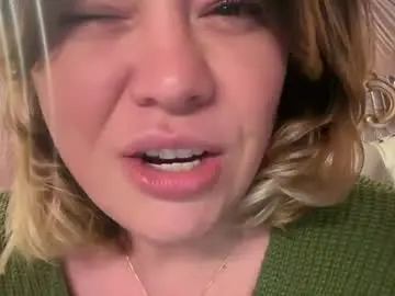 Chaturbate Sex Cam of kiradivine