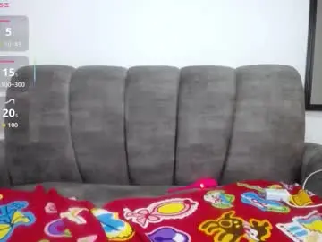 Chaturbate Watch Live Sex Cams of emilyhines__