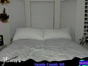 Chaturbate Adult Webcam of violetttflowers