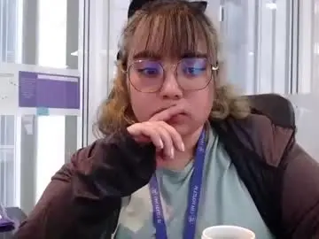 Chaturbate Nude Webcam of yini_angel07