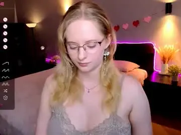 Chaturbate Live Sex Cam of sheslinki