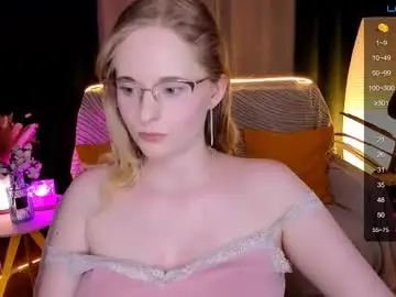 Chaturbate Sex Cam of sheslinki