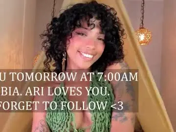 Chaturbate Live Porn of ariella_ruiz