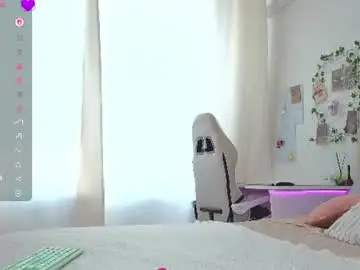 Chaturbate Live Sex Cam of _alissaa_