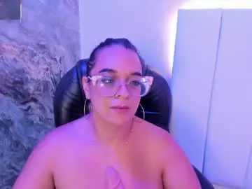 Chaturbate Live Sex Cam of mhonikbelucci