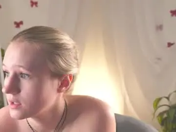 Chaturbate Live Porn of emilyhewell