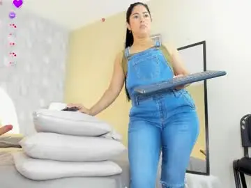 Chaturbate Sex Cam of isabella__milf