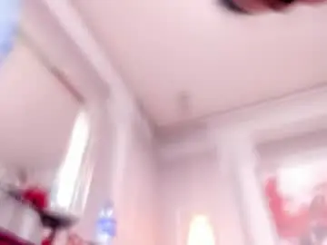 Chaturbate Live Sex Cam of slut_milf4u