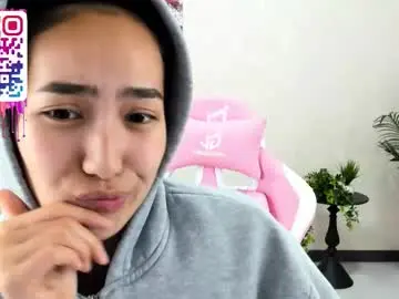 Chaturbate Live Sex of kira_lilian