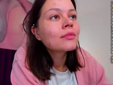 Chaturbate Live Sex Cam of kelly_cuutie