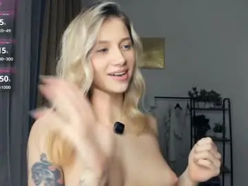 Chaturbate Free Live Porn of glossybabe_