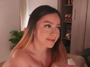 Chaturbate Free Porn Cam of kaaren17