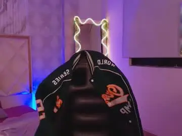 Chaturbate Live Sex of naomy_tay1