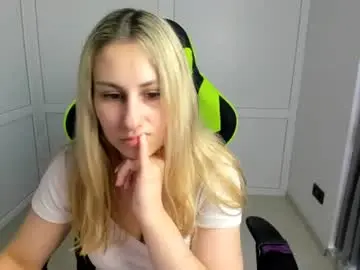 Chaturbate Live Sex Cam of julia_sunshinee