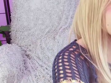 Chaturbate Live Sex Cam of shycinderella