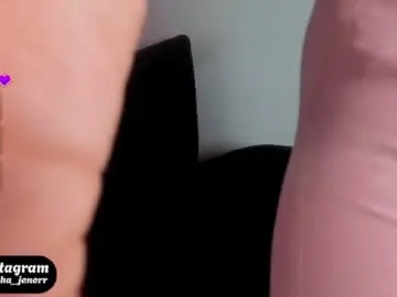 Chaturbate Live Porn of agatha_jener