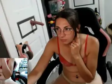 Chaturbate Watch Live Sex Cams of kierbearkisses