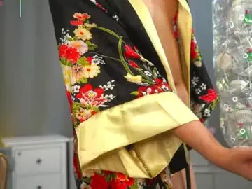 Chaturbate Live Sex Cam of lookatmehabibi_