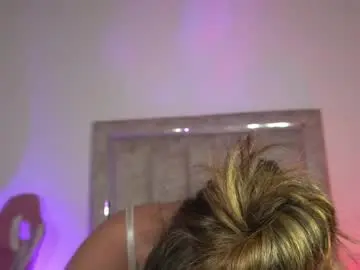 Chaturbate Live Porn of littlee_emma_