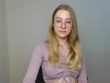 Chaturbate Live Sex Cam of abbymoore__