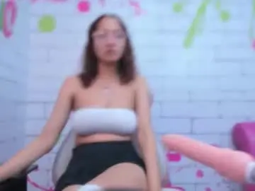 Chaturbate Live Sex Cam of jadde_greyy_