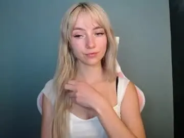 Chaturbate Nude Webcam of luciacam20