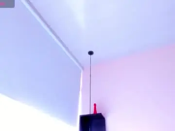 Chaturbate Adult Video Chat of violet_myerrs