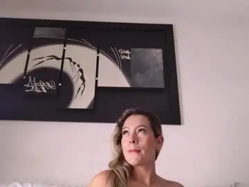 Chaturbate Free Porn Cam of paula_brown88