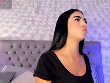 Chaturbate Free Porn Cam of arirobert_