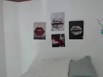 Chaturbate Live Sex Cam of harley_quinns1