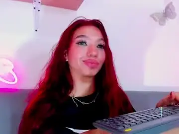 Chaturbate Live Sex Cam of lia_tayllor1