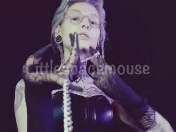 Chaturbate Live Sex Cam of littlespacemouse