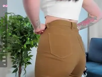 Chaturbate Live Sex Cam of moirebroady