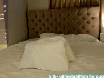 Chaturbate Live Sex Cam of luna_vibee