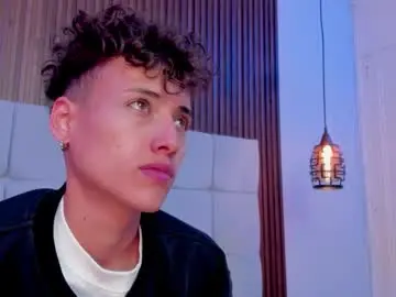 Chaturbate Sex Cam of megan_and_clohe