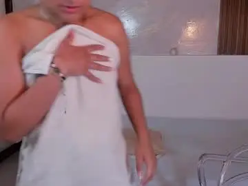 Chaturbate Free Porn Cam of bellasky4