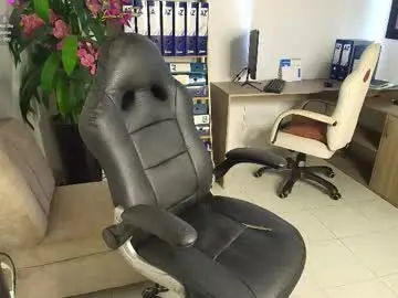 Chaturbate Live Sex Cam of adri_miller