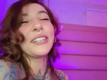 Chaturbate Adult Webcams of evangelyne1