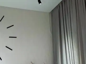 Chaturbate Live Sex Cam of diamondbradicich