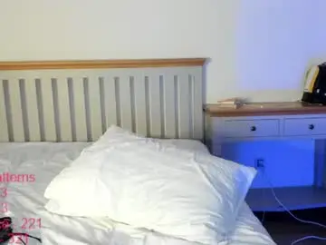 Chaturbate Live Sex Cam of lindamei