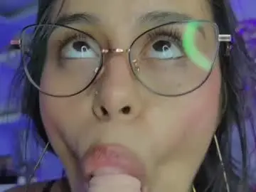 Chaturbate Sex Chat of thamara_l11
