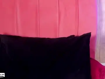 Chaturbate Live Sex Cam of lilith_3r