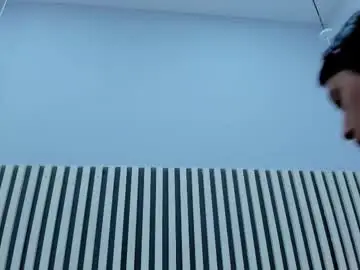 Chaturbate Live Sex Cam of lenay_evans
