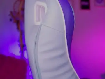 Chaturbate Nude Webcam of chloe_moons_