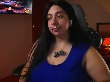 Chaturbate Live Sex Cam of coraline_latin