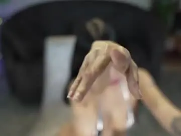 Chaturbate Free Live Porn of hanna_costtello