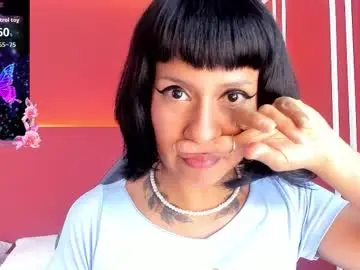 Chaturbate Live Sex Cam of valkiria_wine