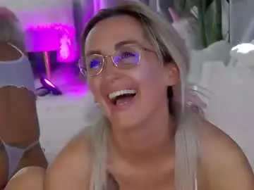 Chaturbate Nude Webcam of isabelleethan